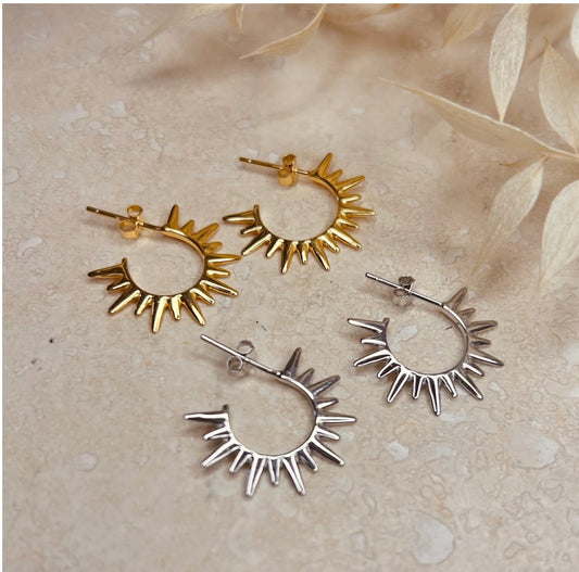 LN Earrings mini sol hoops