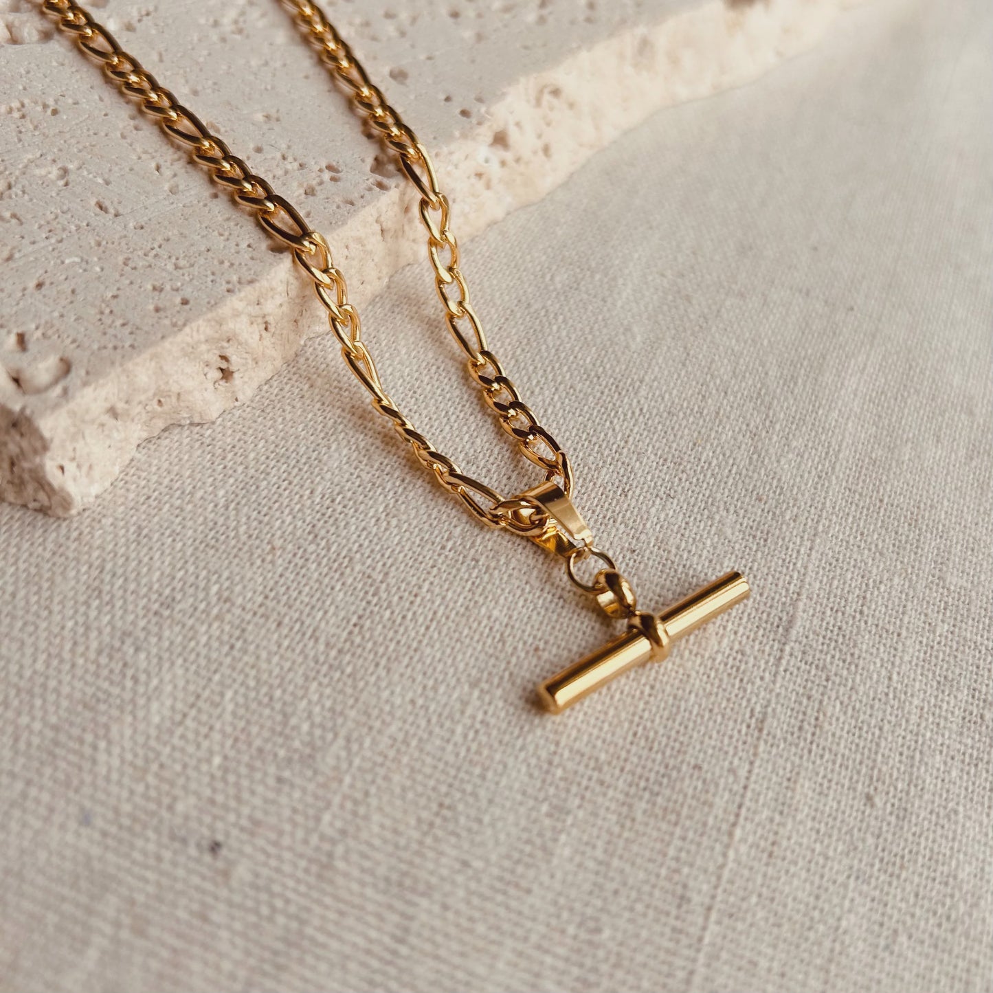 LN Necklace bar pendant