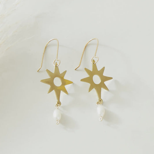JT Earrings Starburst Pearl