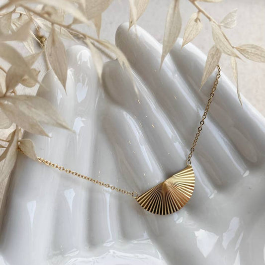 LN Necklace Crescent Sunburst