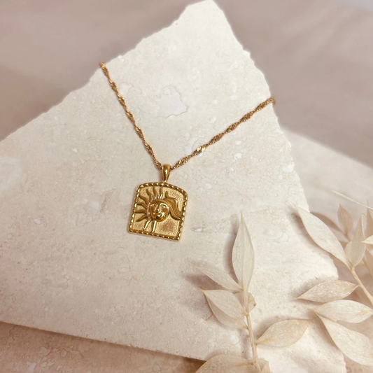 LN Necklace ancient sun